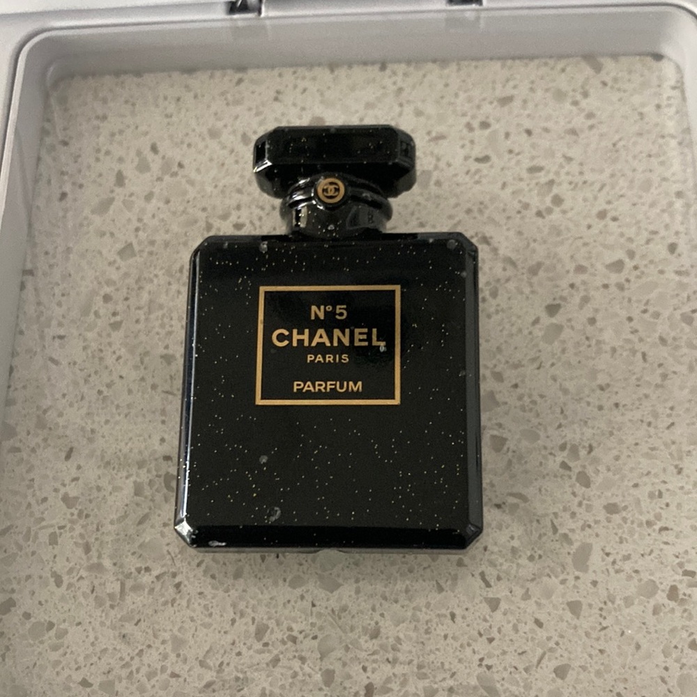 💯 Authentic Chanel Brooch